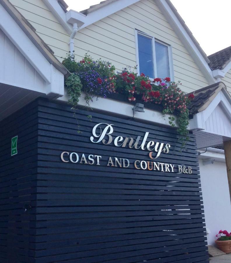 Bentleys Coast And Country B&B Лимингтън Екстериор снимка