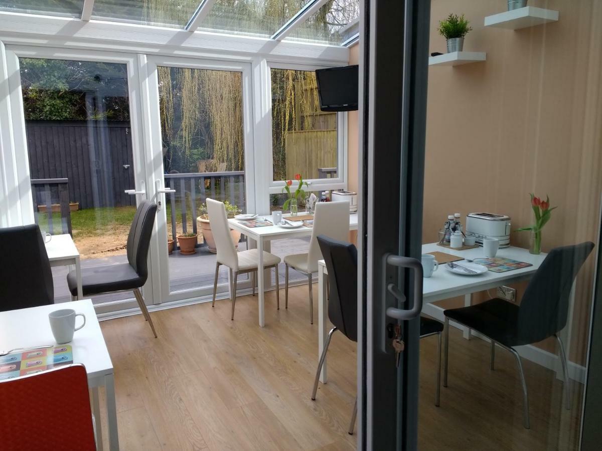 Bentleys Coast And Country B&B Лимингтън Екстериор снимка